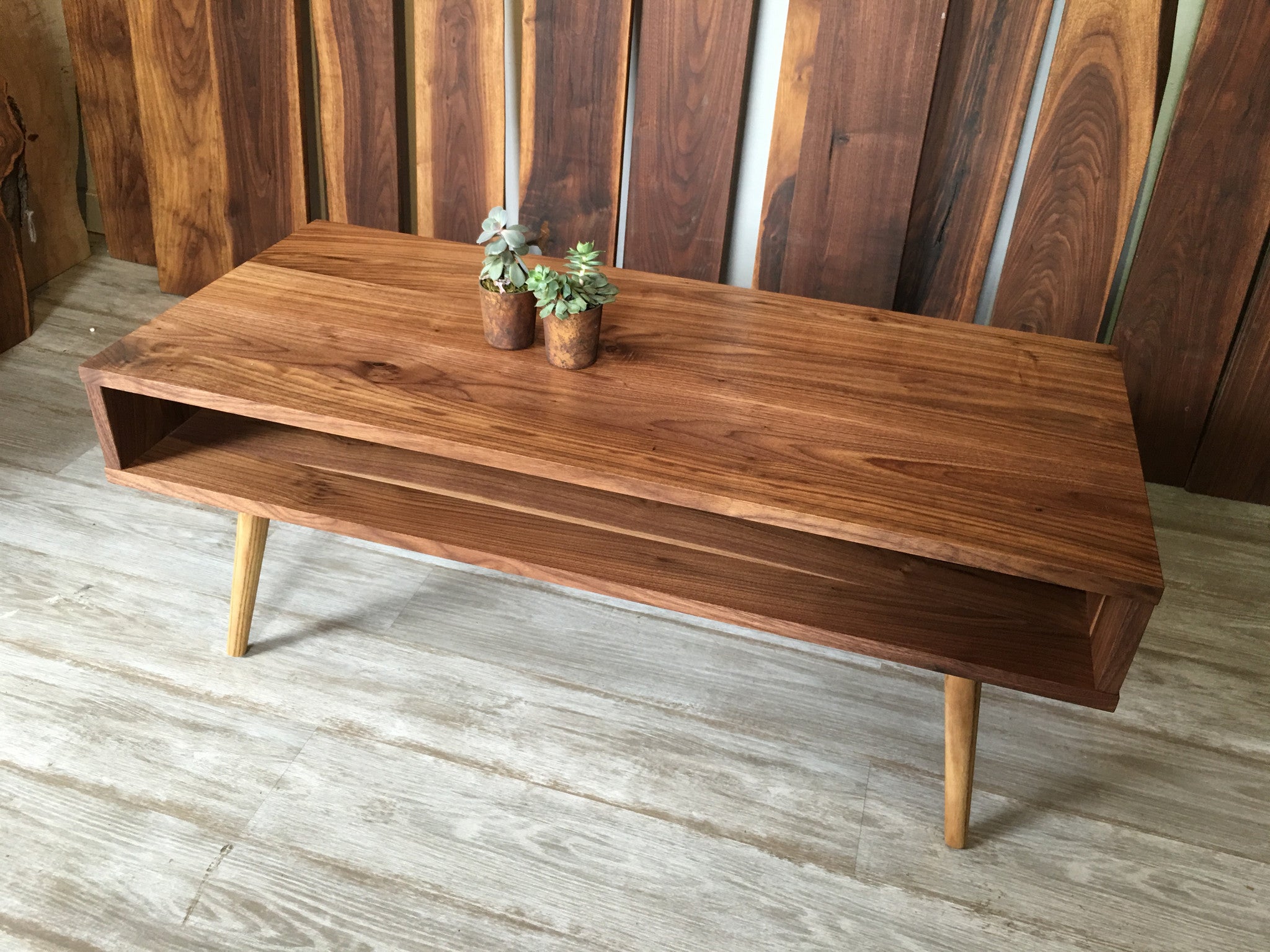 Classic Mid Century Modern Coffee Table - JeremiahCollection - 4